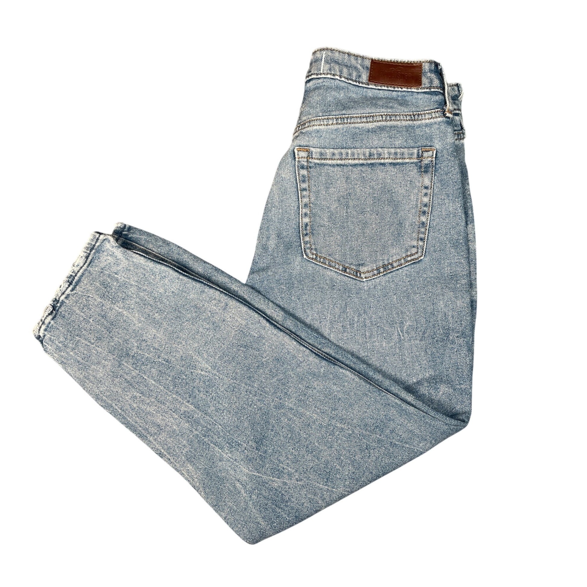 Hollister Womens Ultra High-Rise Mom Jeans Size 5S Light Wash Denim Casual Style - Voodoo Jewelers