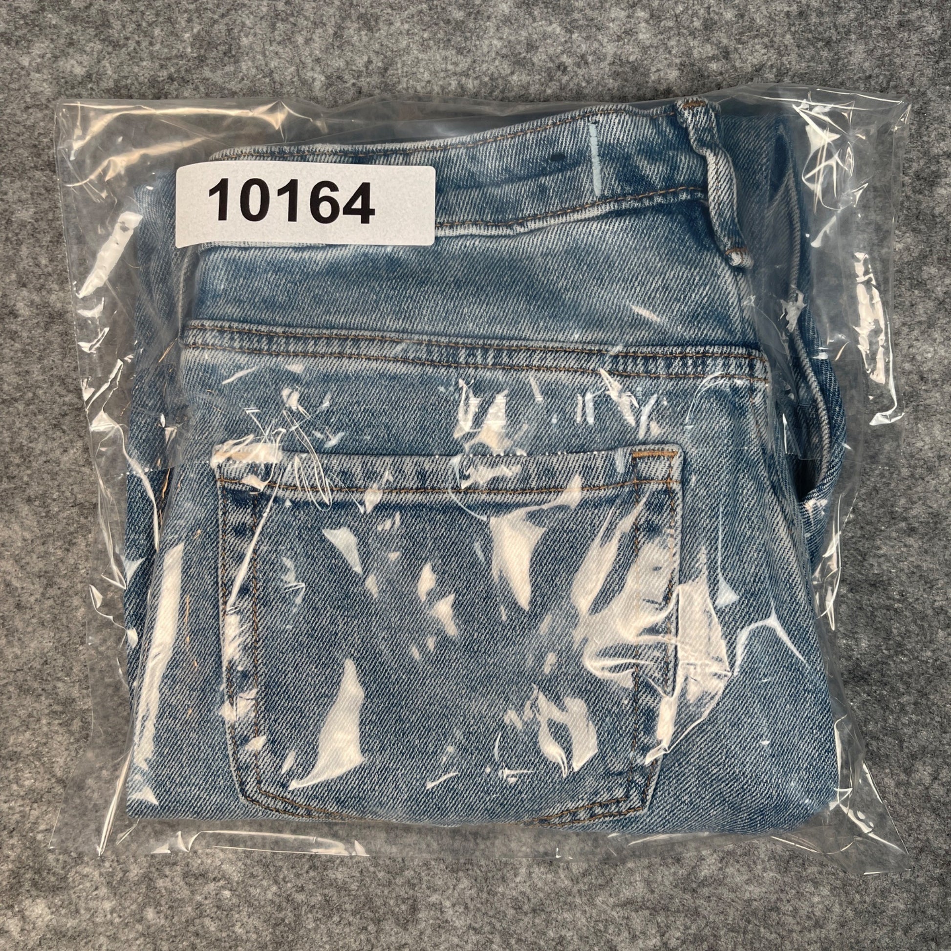 Hollister Womens Ultra High-Rise Mom Jeans Size 5S Light Wash Denim Casual Style - Voodoo Jewelers