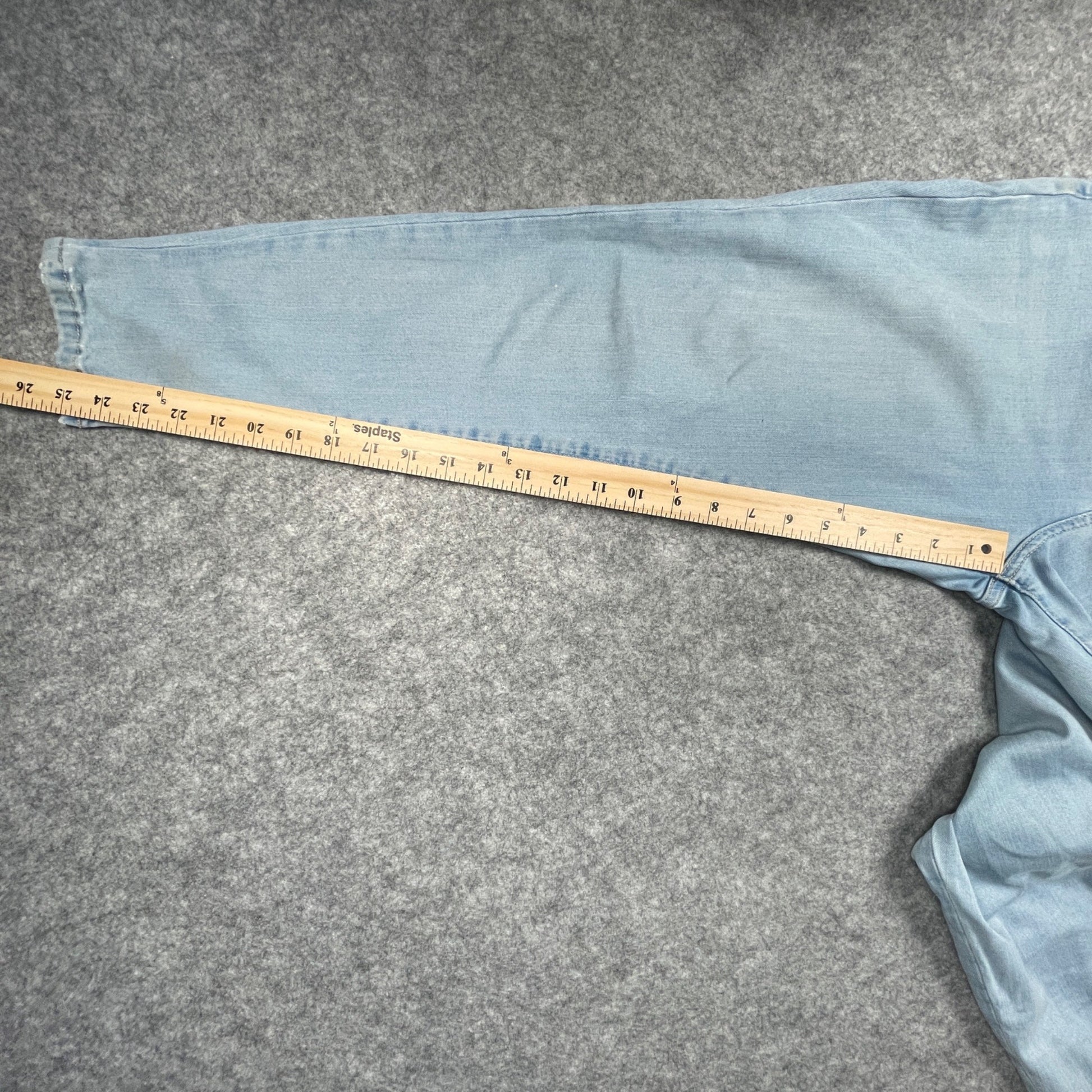 Banana Republic Womens Mid-Rise Skinny Jeans Size 30P Light Wash Denim - Voodoo Jewelers