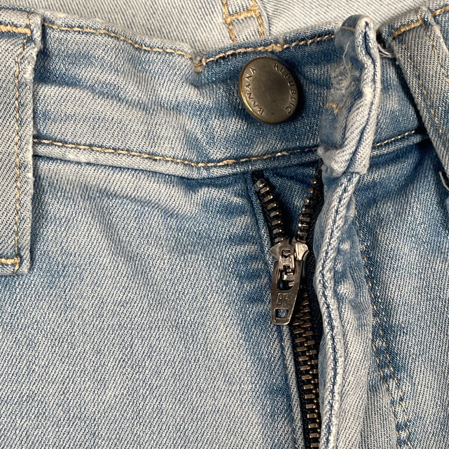 Banana Republic Womens Mid-Rise Skinny Jeans Size 30P Light Wash Denim - Voodoo Jewelers