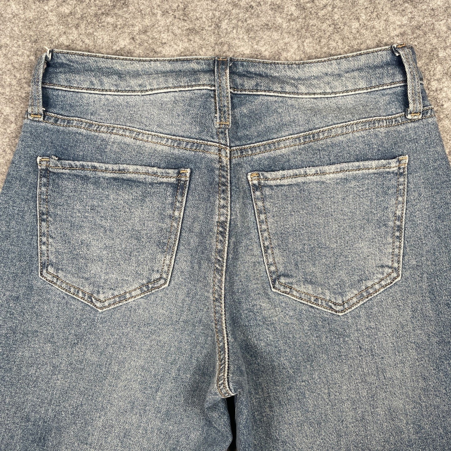 SO Goods for Life Womens Size 3/26W High Rise Mom Jeans Classic Light Wash Style Denim - Voodoo Jewelers