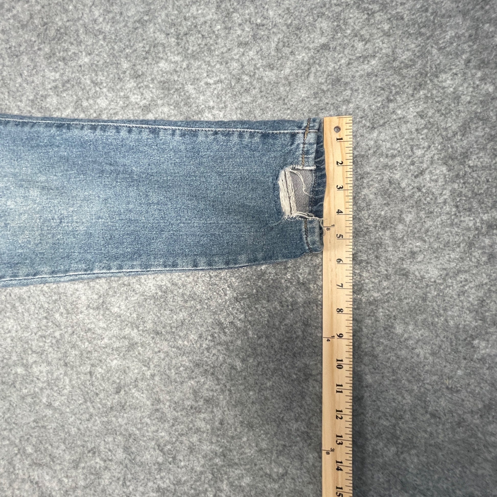 SO Goods for Life Womens Size 3/26W High Rise Mom Jeans Classic Light Wash Style Denim - Voodoo Jewelers