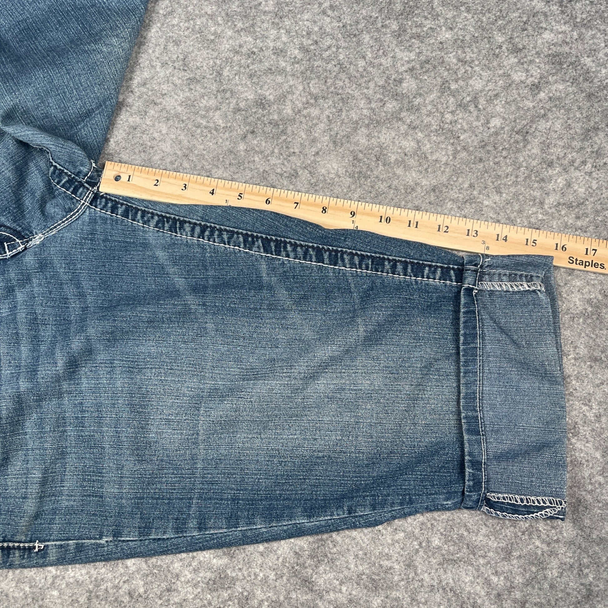 Capri Jeans Size 10 Stylish Shorts VGS Womens Denim Embroidered Pockets Blue - Voodoo Jewelers