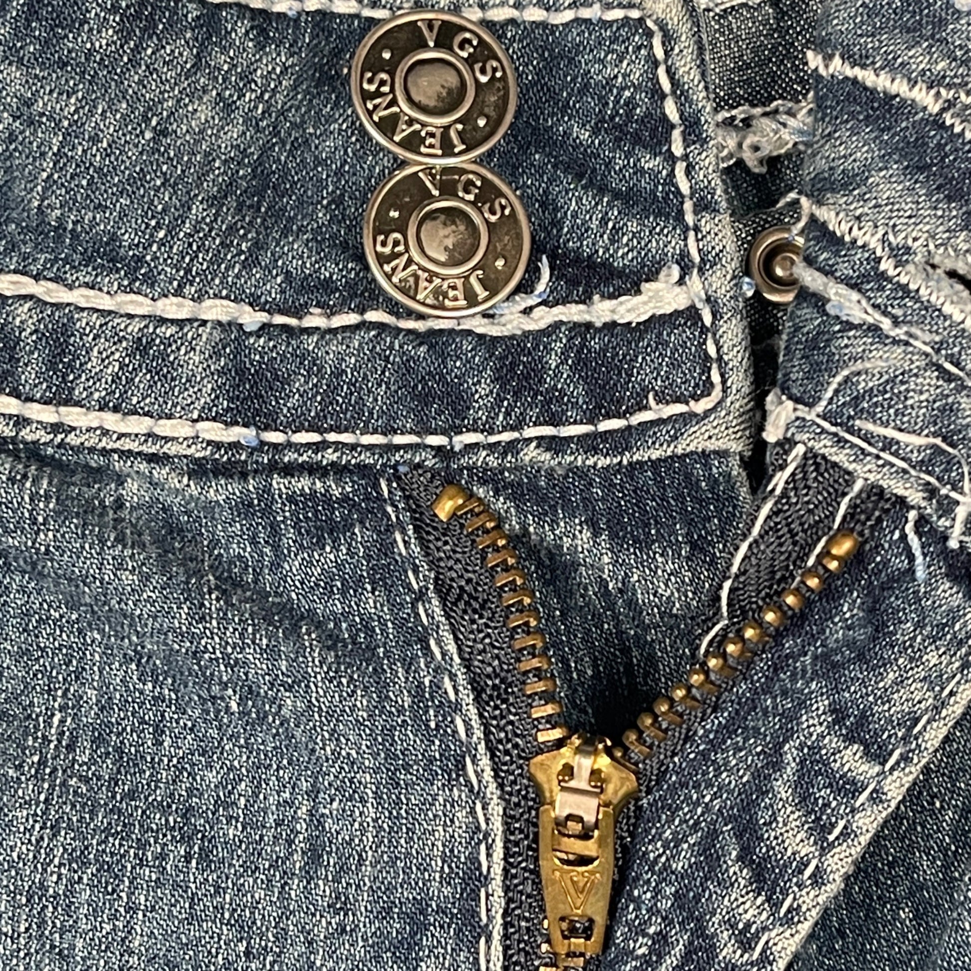 Capri Jeans Size 10 Stylish Shorts VGS Womens Denim Embroidered Pockets Blue - Voodoo Jewelers
