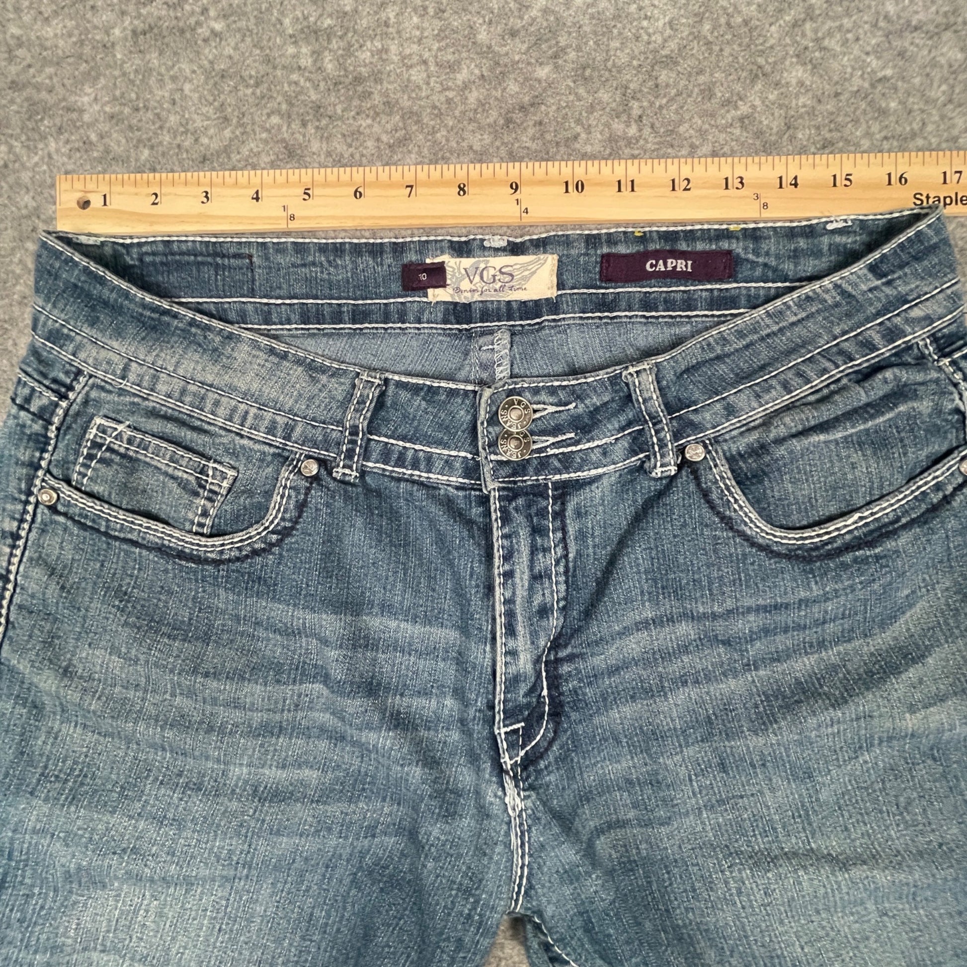 Capri Jeans Size 10 Stylish Shorts VGS Womens Denim Embroidered Pockets Blue - Voodoo Jewelers