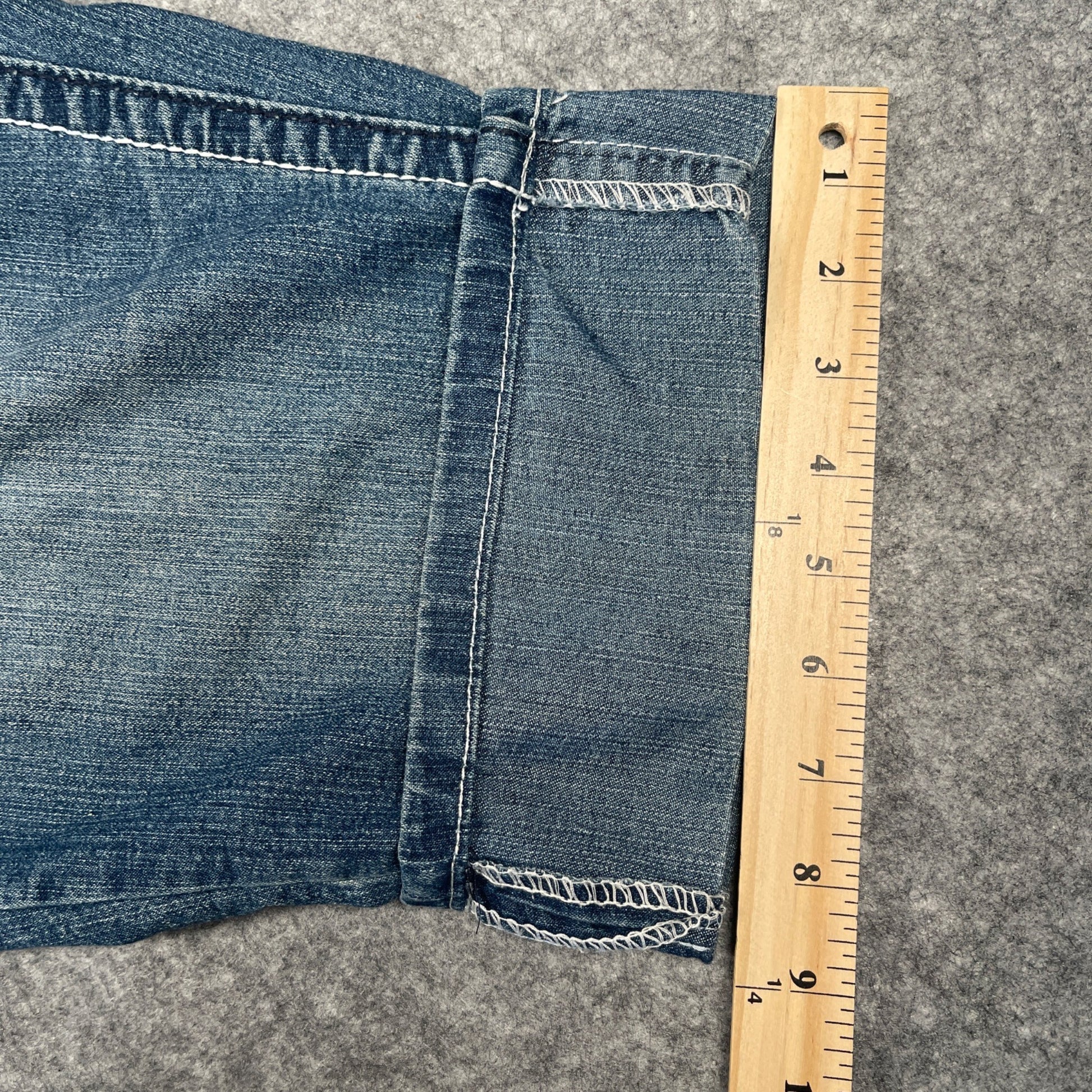 Capri Jeans Size 10 Stylish Shorts VGS Womens Denim Embroidered Pockets Blue - Voodoo Jewelers