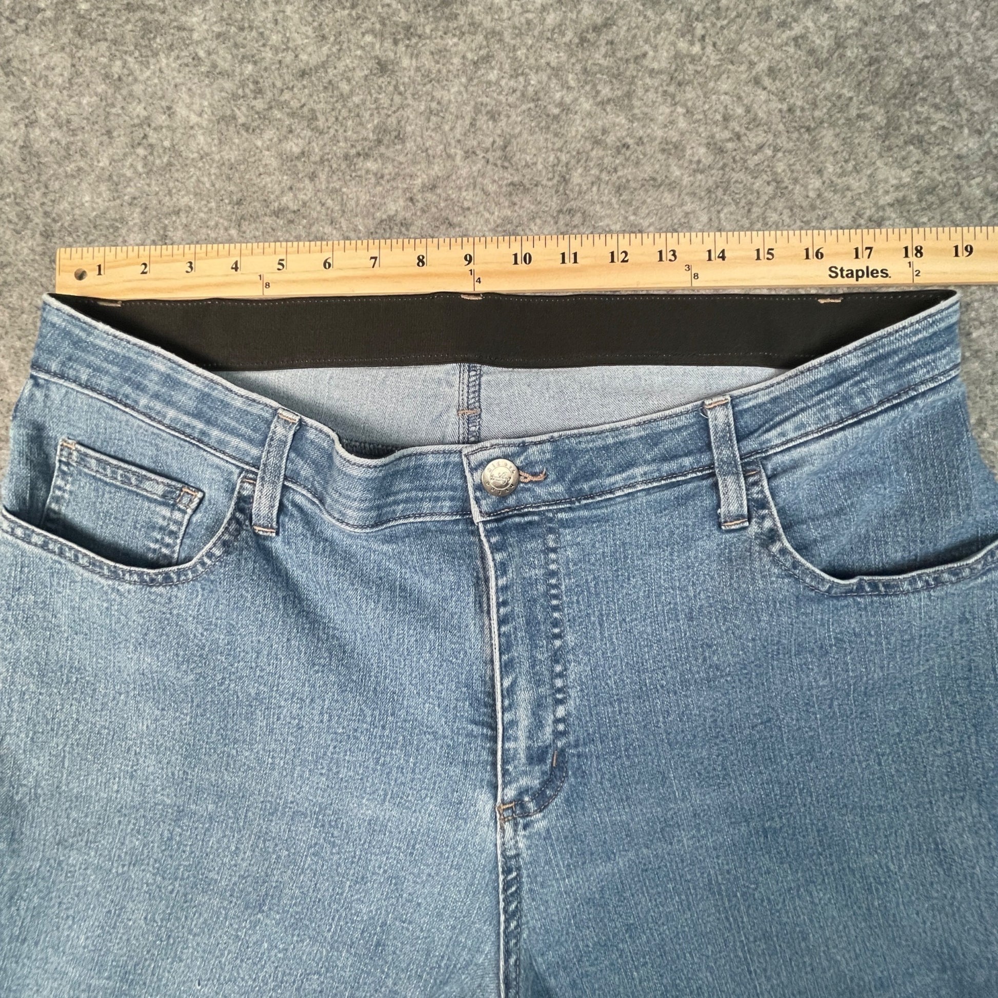 Riders By Lee Womens Indigo Jeans Size 18W Relaxed Fit Light Blue Denim - Voodoo Jewelers