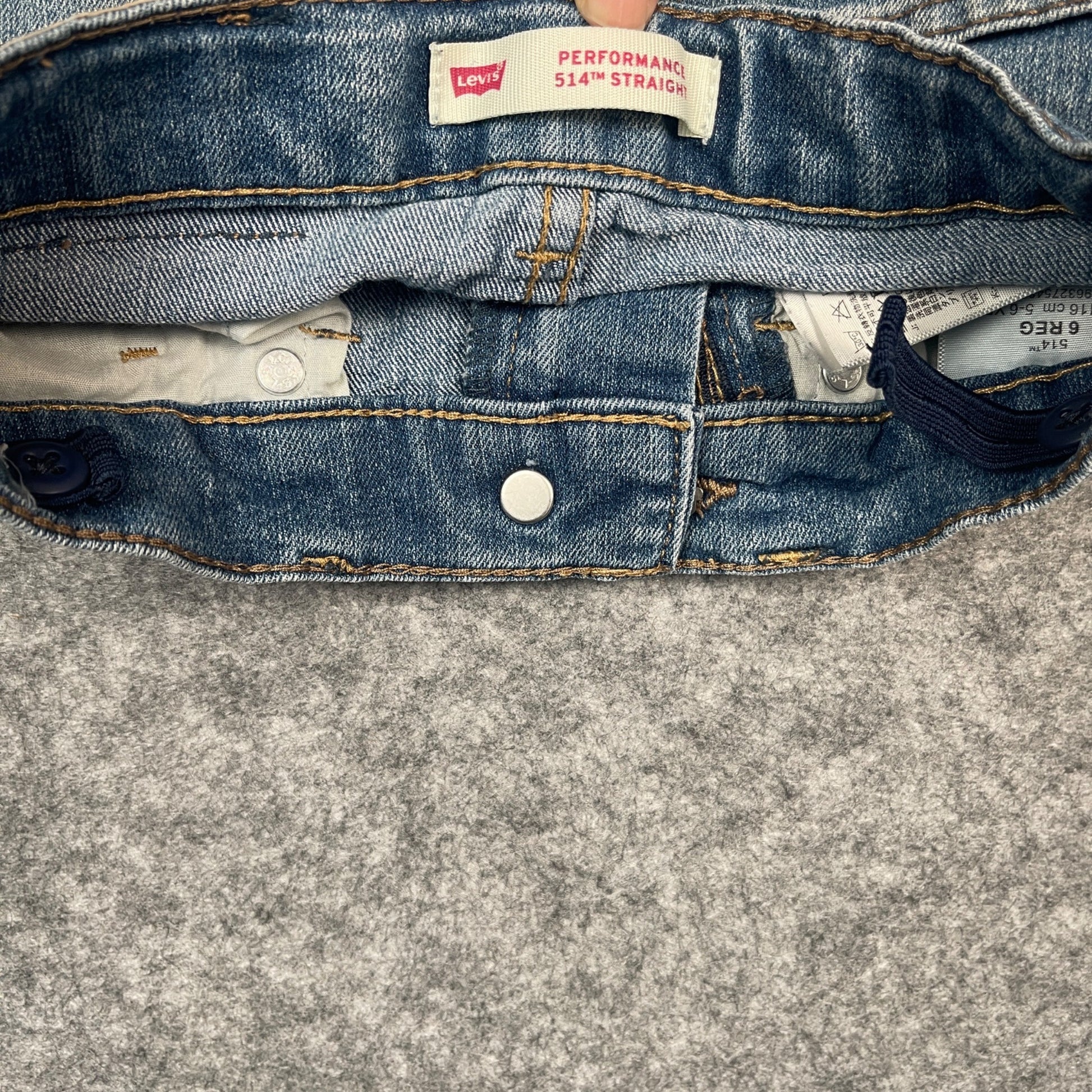 Levi's 514 Straight Leg Boy's Jeans Size 6 Blue Denim Pre-owned 5 to 6 years - Voodoo Jewelers