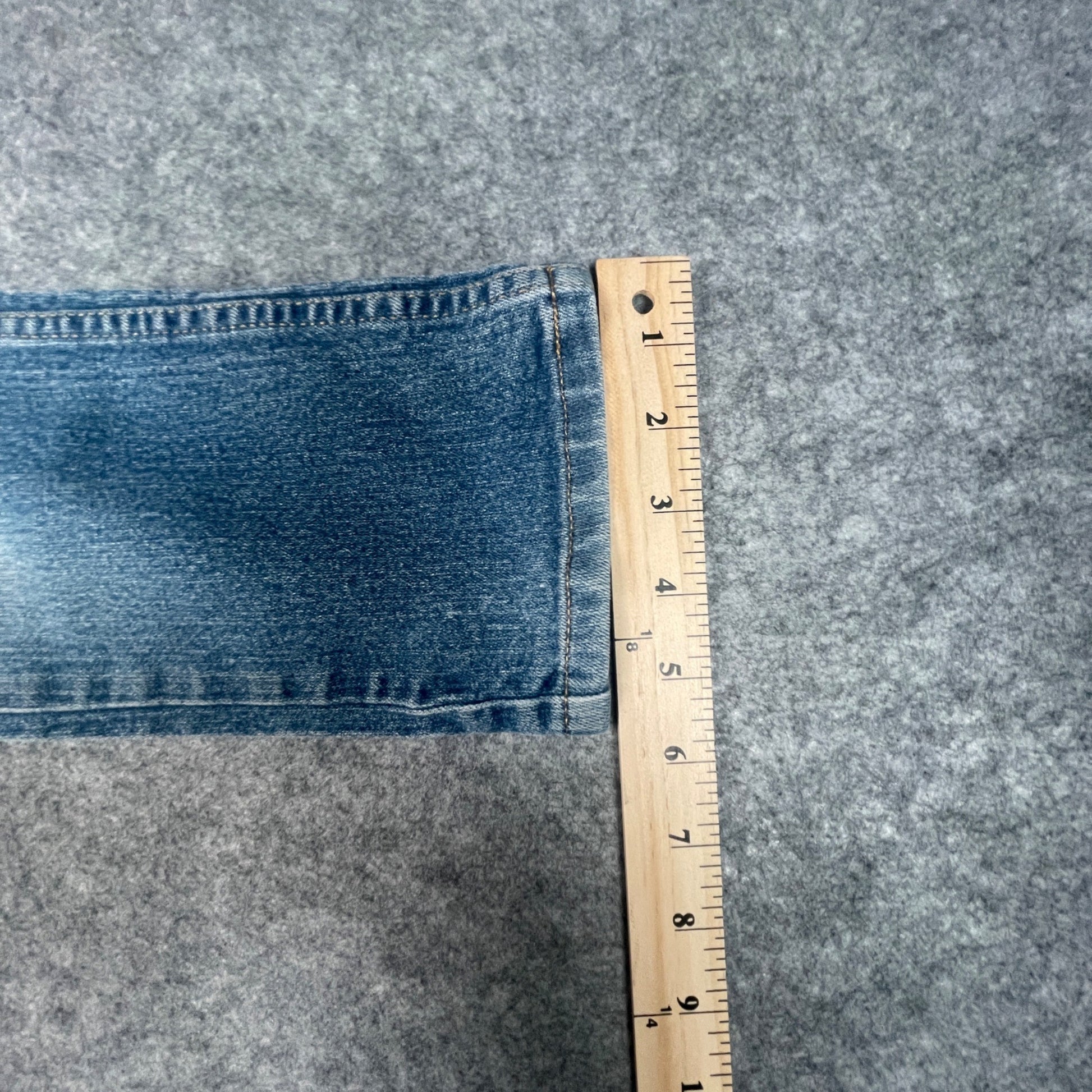 Levi's 514 Straight Leg Boy's Jeans Size 6 Blue Denim Pre-owned 5 to 6 years - Voodoo Jewelers