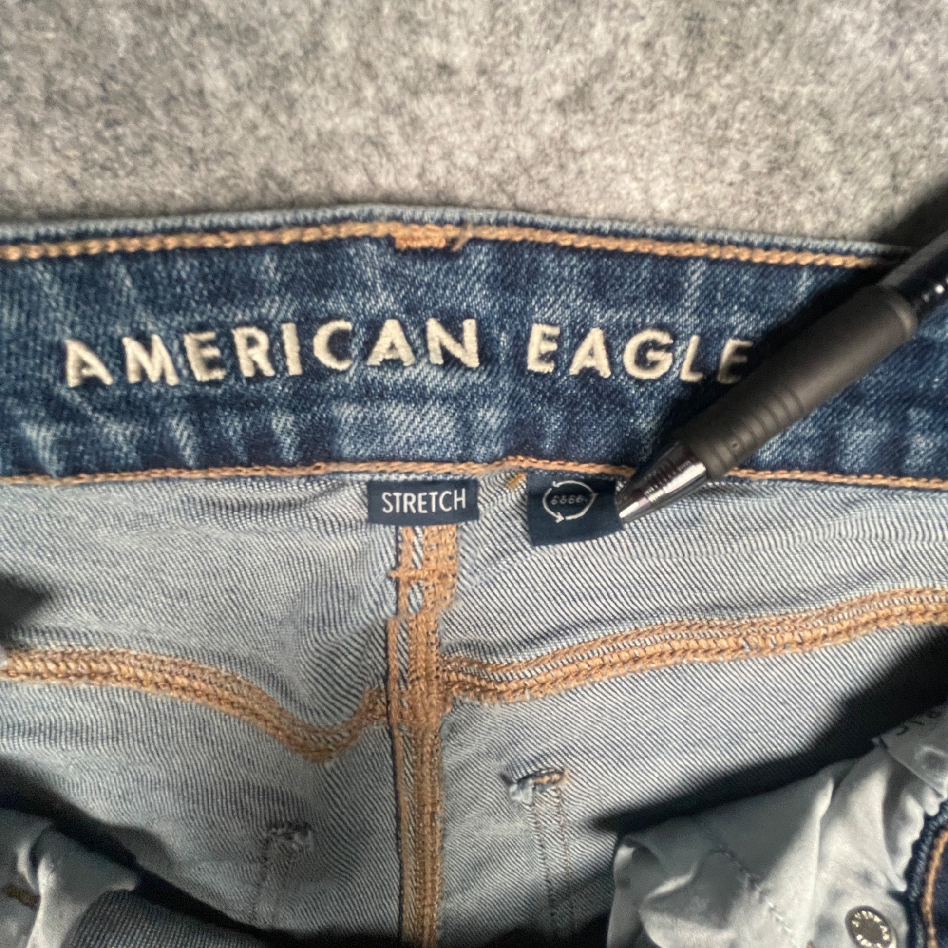 Size 4 Jeans American Eagle Womens Long Baggy Wide Leg Skatter Denim Stretch - Voodoo Jewelers