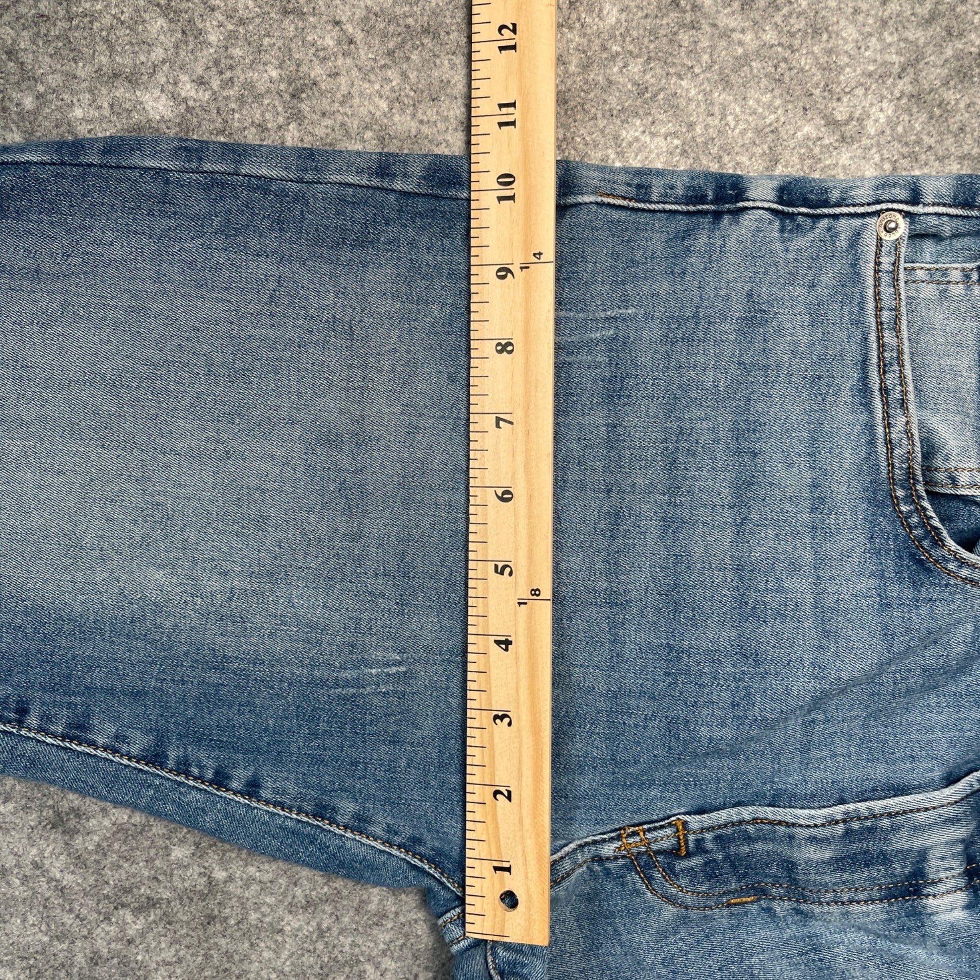 Arizona Skinny Jeans Mens Size 32x32 Distressed Blue Denim Comfortable Fit - Voodoo Jewelers