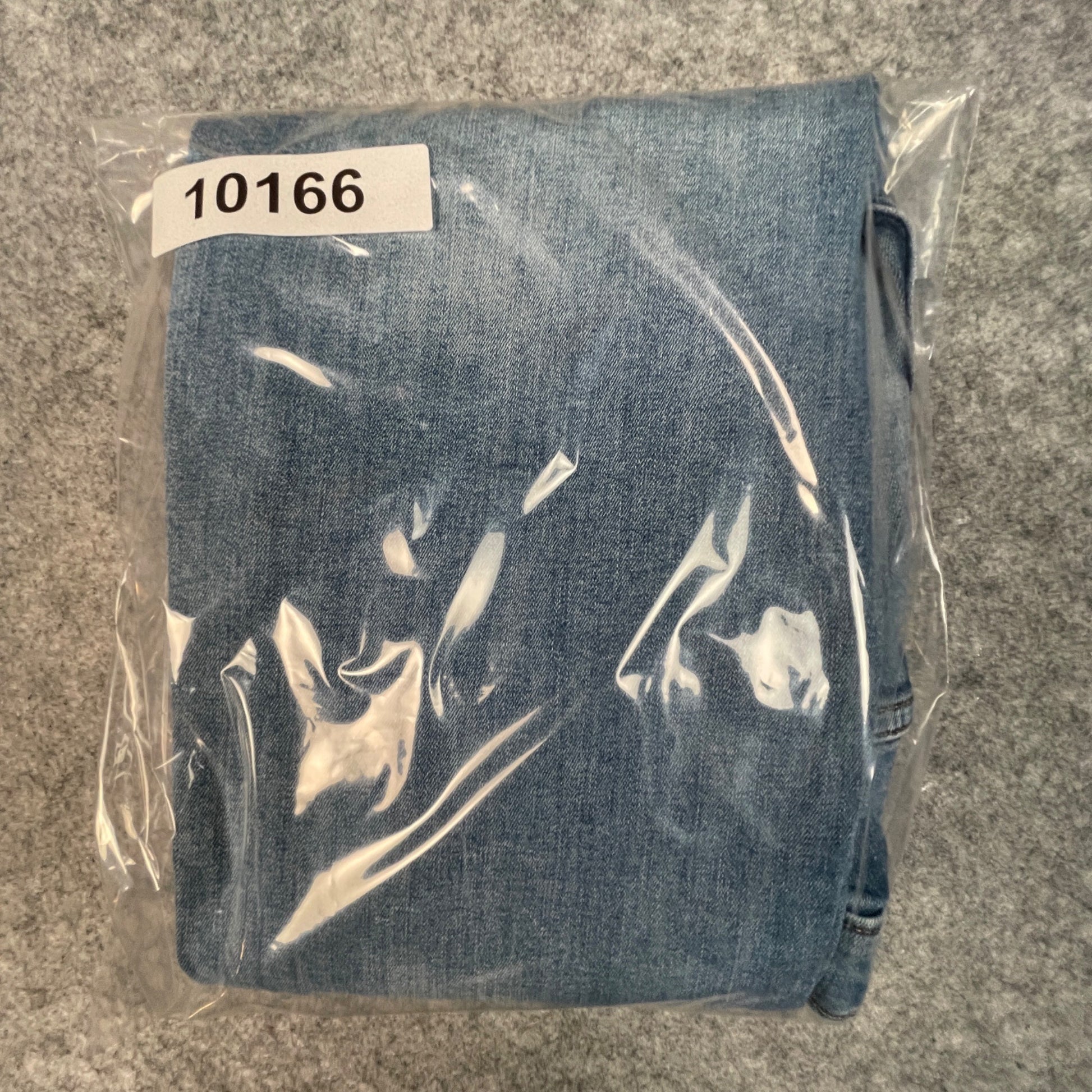 Arizona Skinny Jeans Mens Size 32x32 Distressed Blue Denim Comfortable Fit - Voodoo Jewelers