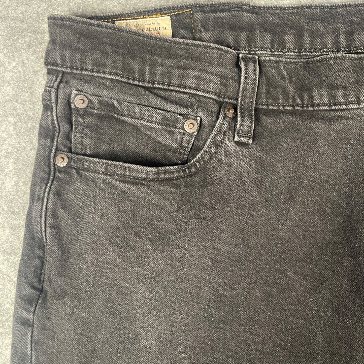 Used Levi’s 505 Mens Black Denim Jeans Size 34x30 Classic Straight Fit Casual Comfort - Voodoo Jewelers