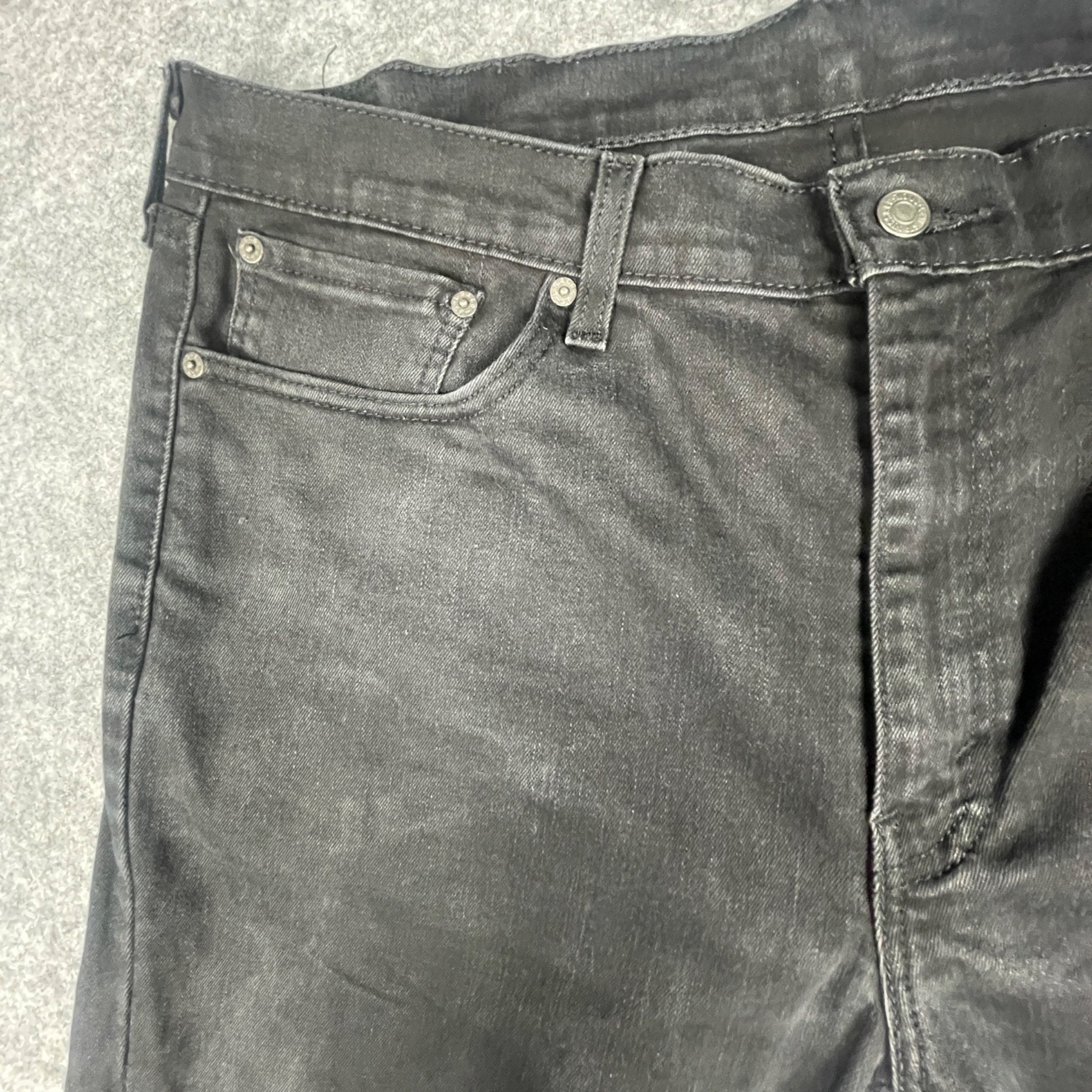 Levis Mens 514 Straight Fit Jeans 38x30 Black Denim Casual Wear - Voodoo Jewelers