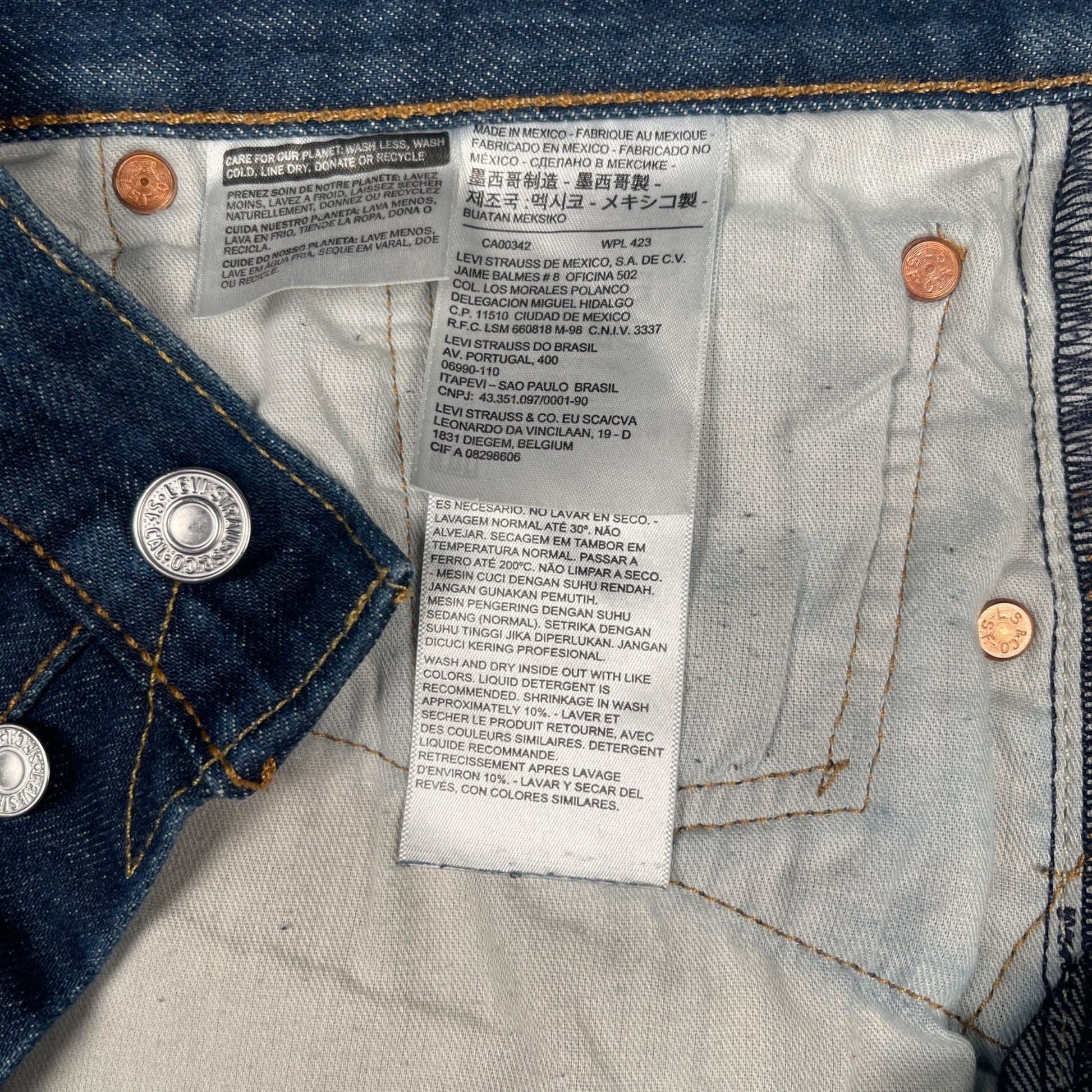 Levi's Men's 501 Straight Leg Jeans W46 L30 Classic Button Fly Denim Blue - Voodoo Jewelers