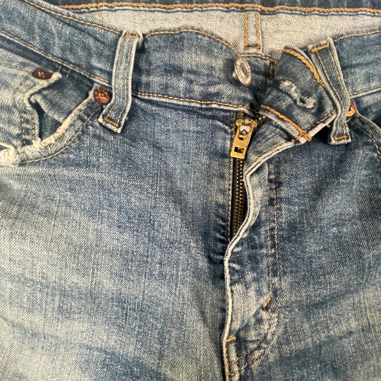 Levis Men's Jeans 32x30 Distressed Straight Fit Used Blue Denim Casual Style - Voodoo Jewelers