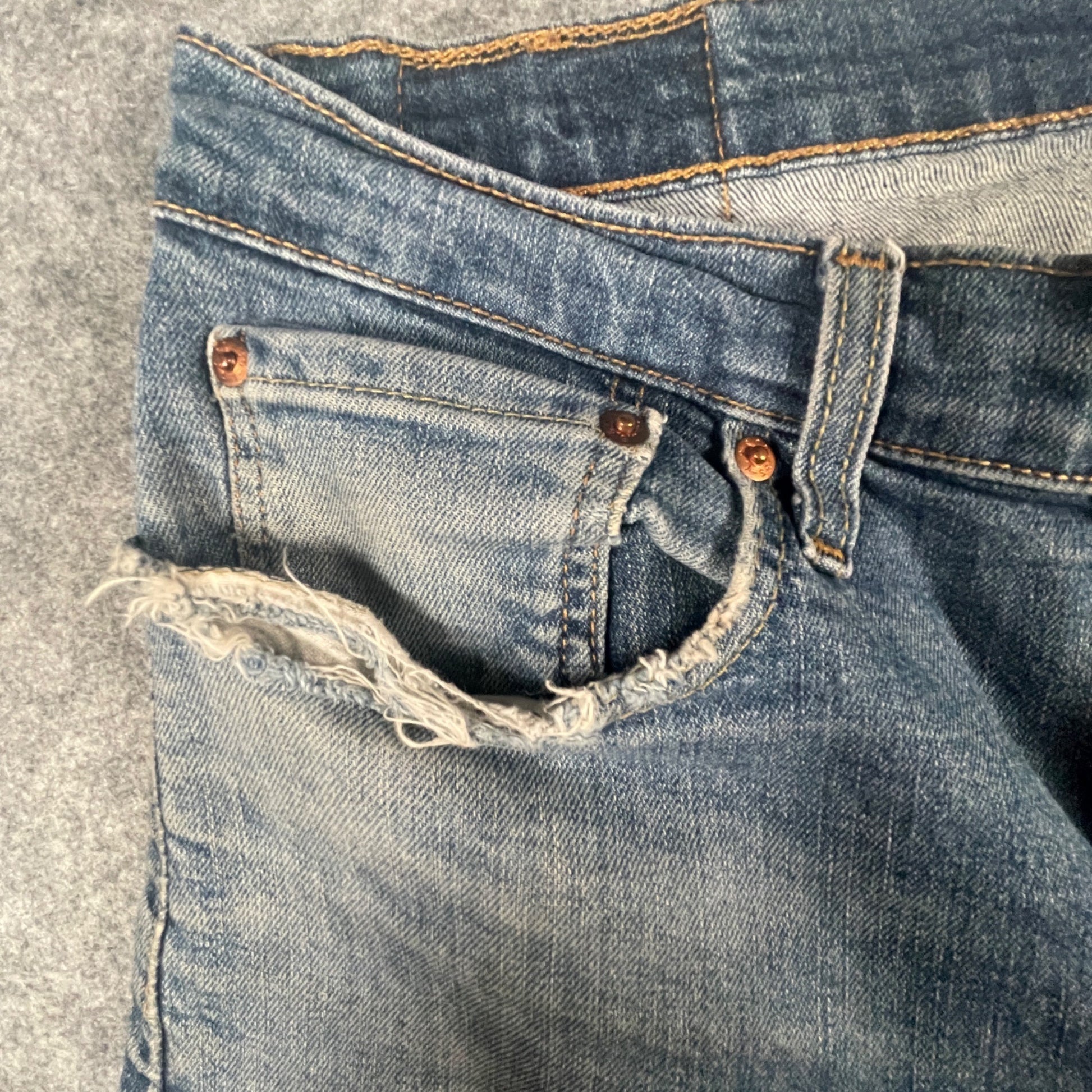 Levis Men's Jeans 32x30 Distressed Straight Fit Used Blue Denim Casual Style - Voodoo Jewelers