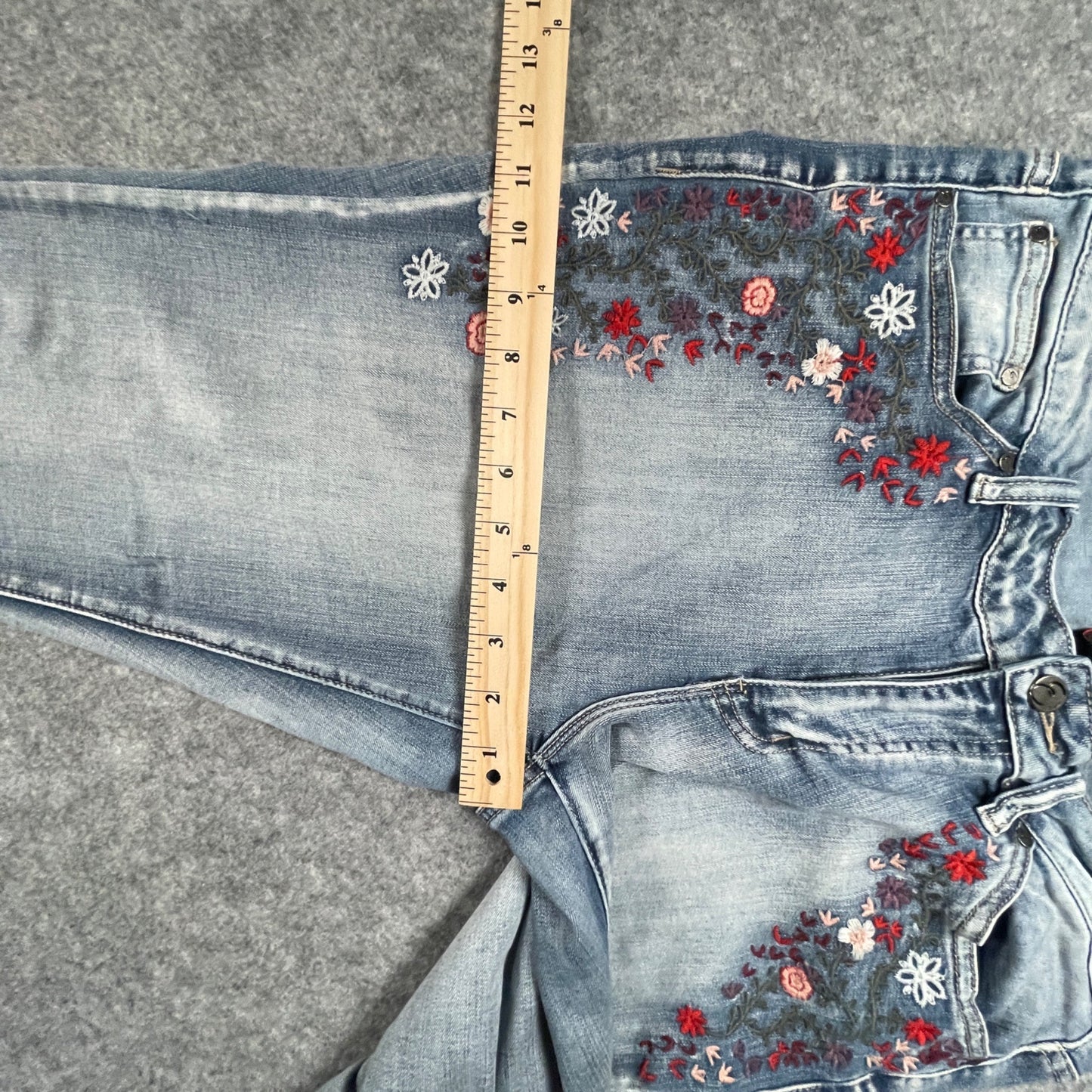 Women's Jeans Size 14 Embroidered Skinny Floral Light Earl Denim Casual Wear - Voodoo Jewelers