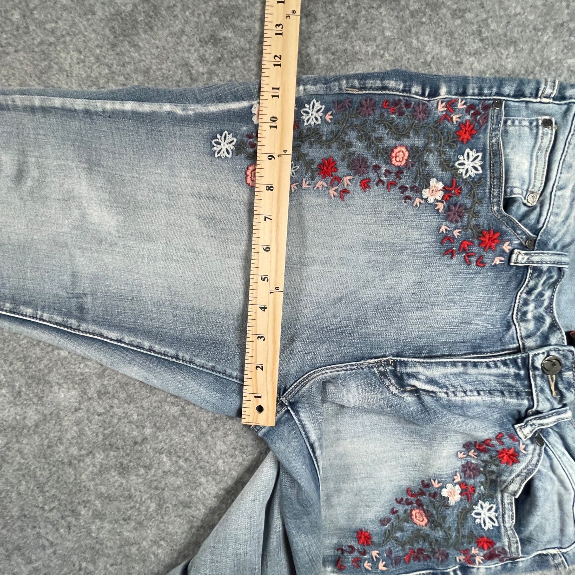Women's Jeans Size 14 Embroidered Skinny Floral Light Earl Denim Casual Wear - Voodoo Jewelers